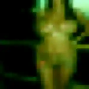 Découvre Amel, 36 ans à Alès en privé