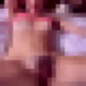 Photo exclusive de Cassandre, 20 ans à Ambarès-et-Lagrave - plan discret