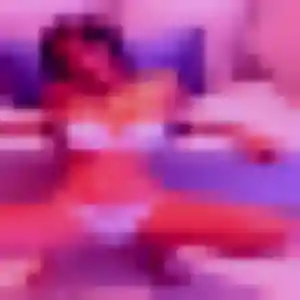 Naomi, 33 ans, en ligne à Aulnoye-Aymeries pour une rencontre coquine