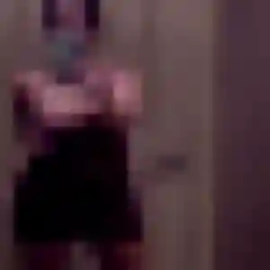 Rencontre Elena, 30 ans à Aurec-sur-Loire en privé