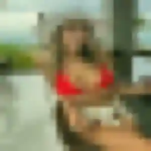 Photo de Priscilla à Baillif (44 ans) - rencontre libertine discret