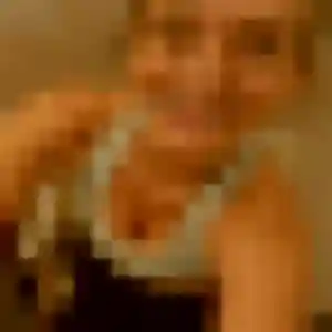 Perrine (28 ans) à Bègles propose un rencontre libertine ce soir
