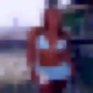 Ursula, 36 ans, connectée à Breuillet pour un rencontre libertine