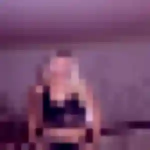 Photo de Anne-Charlotte à Brie-Comte-Robert (43 ans) - rencontre libertine gratuit