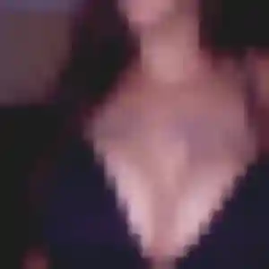Eliane, 25 ans, connectée à Briec pour une rencontre coquine