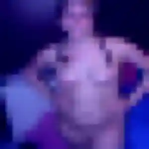 Emmanuelle (22 ans) à Brioude propose une rencontre ce soir