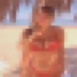 Dina, 24 ans, connectée à Cagnes-sur-Mer pour une rencontre coquine