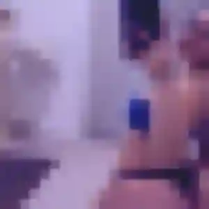 Photo exclusive de Salima, 45 ans à Châtillon-sur-Chalaronne - plan discret