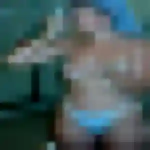 Ilona, 25 ans, connectée à Choisy-le-Roi pour une rencontre coquine