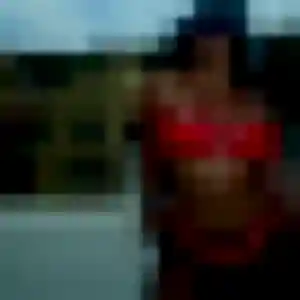 Adele, 32 ans, cherche un rencontre libertine à Combourg