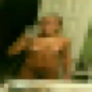 Nadia, femme de 36 ans cherche rencontre libertine à Crozon