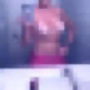 Justine, 19 ans, cherche un rencontre libertine à Cuincy