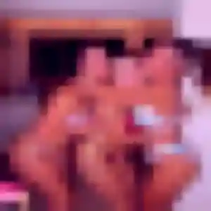 Photo de Touria à Dompierre-sur-Mer (29 ans) - rencontre libertine anonyme