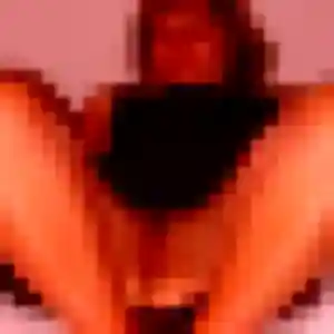 Photo de Benedicte à Évry-Courcouronnes (25 ans) - rencontre libertine gratuit