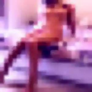Alessandra (21 ans) à Jœuf cherche un rencontre libertine maintenant