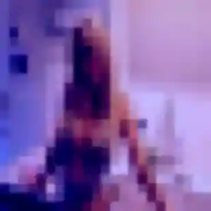 Flore, 20 ans, connectée à La Teste-de-Buch pour une rencontre coquine