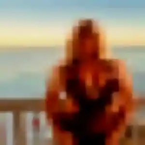 Photo de Lea à Le Relecq-Kerhuon (34 ans) - rencontre libertine gratuit