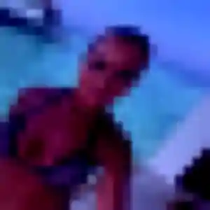 Christelle, 23 ans, connectée à Lège-Cap-Ferret pour une rencontre coquine