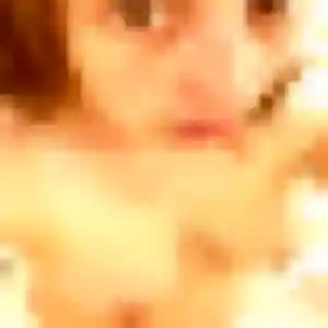 Erika, 29 ans, connectée à Les Pennes-Mirabeau pour une rencontre coquine