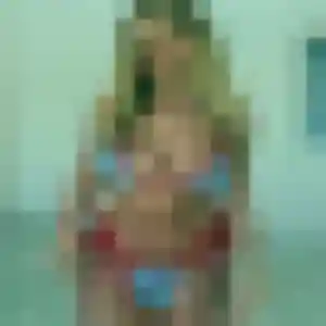 Charmante Debora, 22 ans à Loudun - la contacter