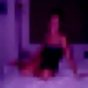 Lola, fille de 31 ans propose rencontre libertine à Louvres