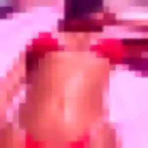Stephanie, 21 ans, connectée à Maisons-Alfort pour une rencontre coquine