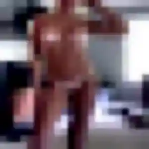 Vanessa (34 ans) à Monistrol-sur-Loire propose un rencontre libertine ce soir