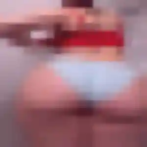 Oriane, femme de 36 ans cherche rencontre libertine à Mont-Saint-Aignan
