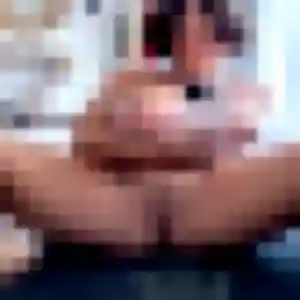 Photo de Estee à Oye-Plage (36 ans) - rencontre libertine anonyme