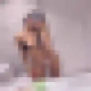 Rejoins Clotilde, 28 ans à Petit-Caux en privé