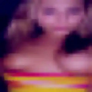 Sonia, 25 ans, en ligne à Peyrolles-en-Provence pour un rencontre libertine