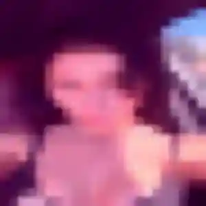 Sexy Chloe, 22 ans à Puteaux - découvrir son profil