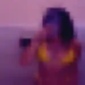 Manon, 40 ans, dispo pour rencontre libertine à Saint-Cyr-sur-Mer