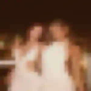 Photo de Marie-Helene à Saint-Gilles (37 ans) - rencontre libertine discret