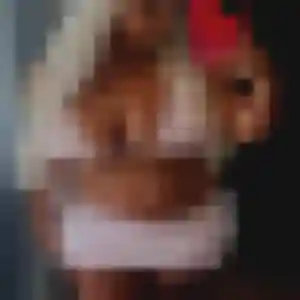 Viviane, 24 ans, disponible à Saint-Julien-de-Concelles pour un rencontre libertine