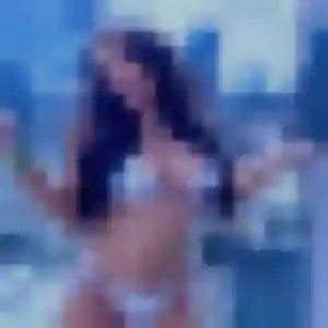 Photo de Lea à Saint-Leu (29 ans) - rencontre libertine discret