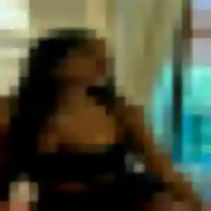 Chiara, 35 ans, cherche un rencontre libertine à Saint-Max
