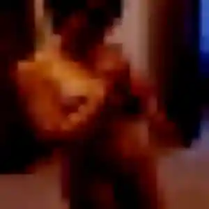 Laetitia (30 ans) à Saint-Rémy-lès-Chevreuse cherche un rencontre libertine maintenant