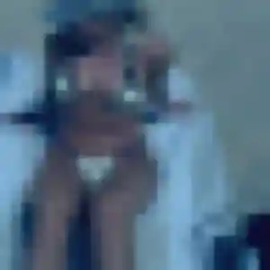 Sexy Laura, 22 ans à Sainte-Anne - la contacter