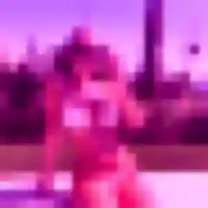 Rejoins Karima, 24 ans à Sathonay-Camp en privé