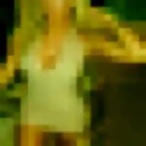 Charmante Erika, 25 ans à Sceaux - voir sa photo