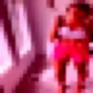 Debora, 20 ans, connectée à Talant pour une rencontre coquine