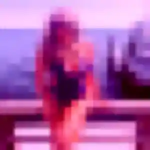 Orane, 19 ans, connectée à Tarbes pour une rencontre coquine