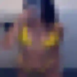 Contacte Apolline, 23 ans à Tresses en privé