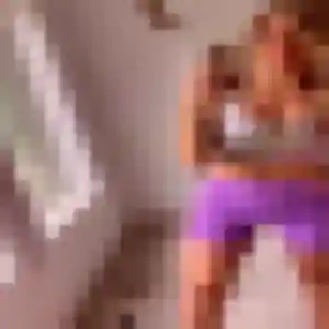 Mia, 43 ans, dispo pour rencontre libertine à Vallons-de-l'Erdre
