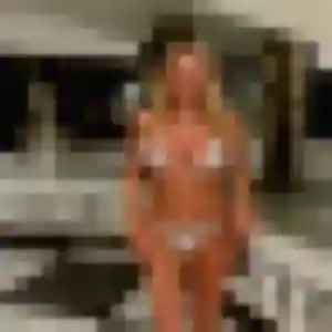 Tiffany, femme de 21 ans propose rencontre libertine à Villefontaine