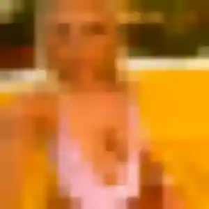 Christine, 23 ans, disponible à Vincennes pour une rencontre coquine